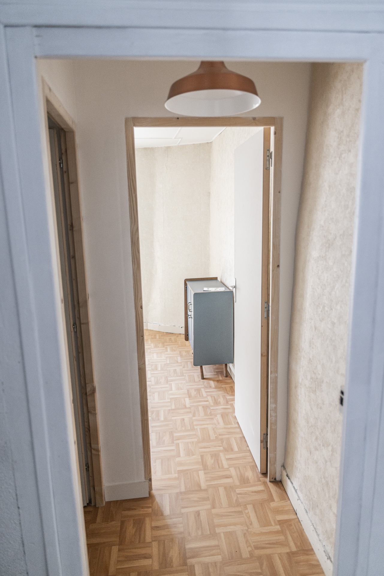Couloir d'un appartement en location en Auvergne