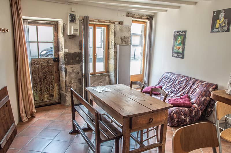 Salon d'un logement en location à Cébazat, Auvergne.